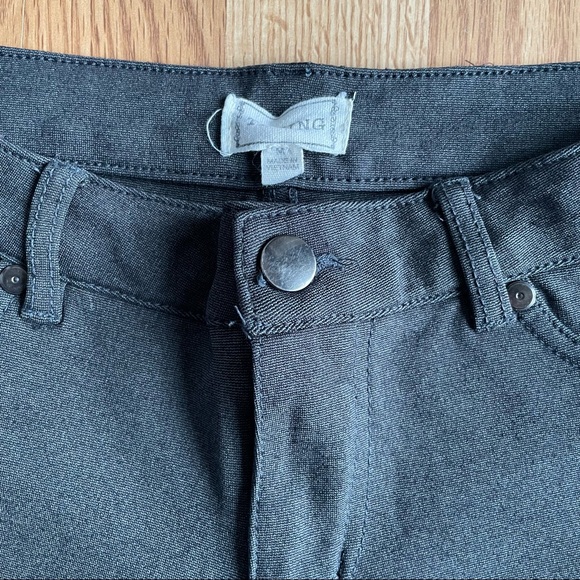 Timing dark gray pants leggings womens size Medium stretchy juniors casual - Picture 4 of 6